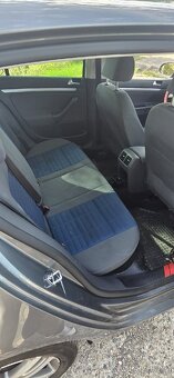 VW Golf 5 1.6 MPI TOUR edice 75 kW, 2007, 86 xxx km
 - 10