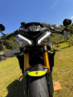Triumph Street Triple 765 RS Moto2 TM Edice - 10