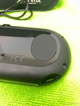 PS VITA PCH-2016 - 10