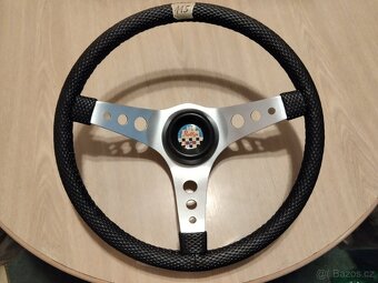 SPORTOVNÍ VOLANT ŠKODA,TRABANT ZRENOVUJI-OBŠIJI-PRODÁM - 10