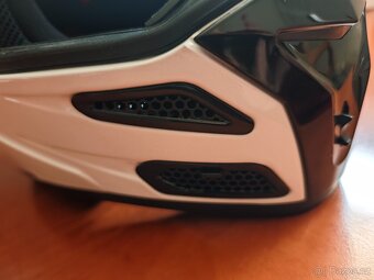 Helma moto LS2 FF324 METRO Gloss White vel.M - 10