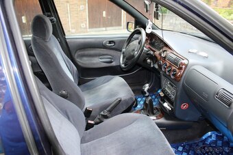 Ford Escort 1.6 16V benzín 65 kw - 10