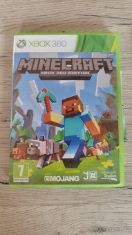 Xbox 360 + 2 ovladače + 4 hry - 10