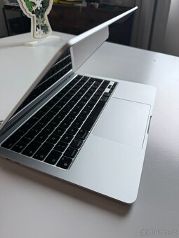 Apple MacBook Air M2 (2022) - Remote uživatel, 97% baterie - 10