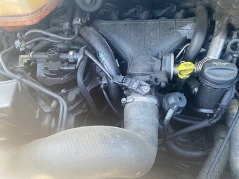 Dily z vozu Peugeot 807 2.0hdi 88kw - 10