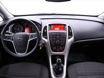 Opel Astra 1,7 CDTi 96kW Cosmo CZ (2013) - 10