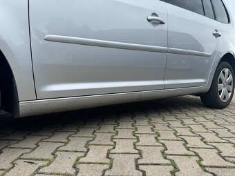 Volkswagen Touran 1,6 TDI 77 KW COMFORT - 10