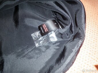 černé dražší značkové hedvíbné šaty - vel. 38 - 10