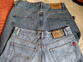 Troje džíny - 10