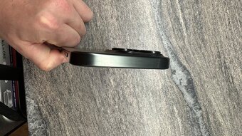 iPhone 15pro 512GB Černý Titan - 10