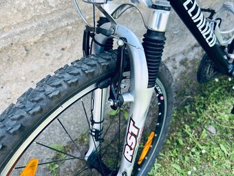 SPECIALIZED horské kolo - 10