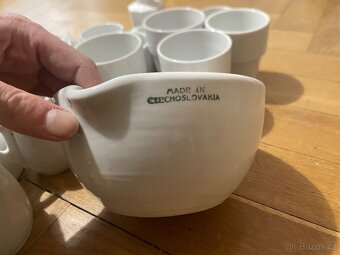 Porcelánové hrníčky a misky - 10