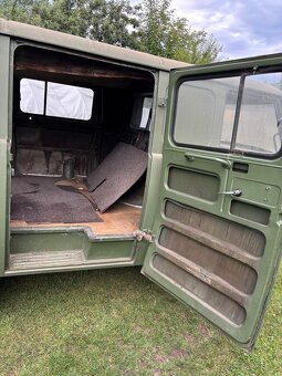UAZ 452 Buchanka - 10