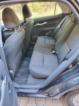 Toyota Auris 2012 - 10