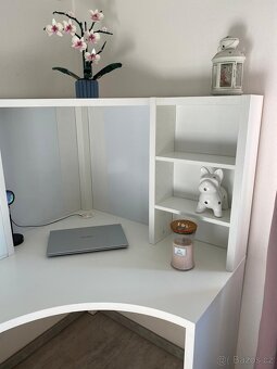 Rohový psací/ pc stůl - 10