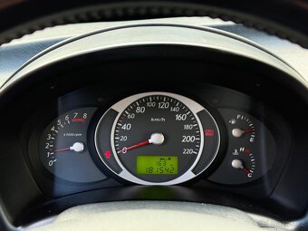 Hyundai Tuscon • 4/2008 • 104kw • 2x klíč • Nová STK - 10