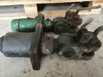 NÁHRADNÍ DÍLY ZETOR 25 A - 10