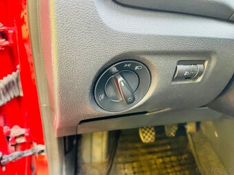 ŠKODA FABIA 1.2 TSi COMBI 63 kW PUVOD ČR KLIMA TAŽNÉ ZAŘÍZEN - 10