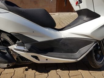 Honda PCX125 - 10