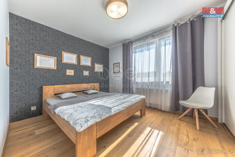Pronájem bytu 3+kk se zahrádkou, 125 m², Praha - Hostavice - 10