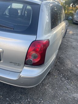 Toyota Avensis t25 2008 110kw 2.2 d4d - 10