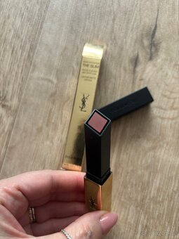 Rtěnka YSL - 10