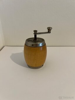 Starožitný ruční mlýnek na pepř - Antigue, vintage - 10