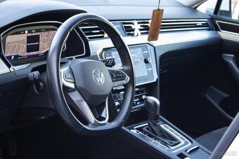 Volkswagen Passat Variant 2.0 TDI EVO Elegance DSG - 10