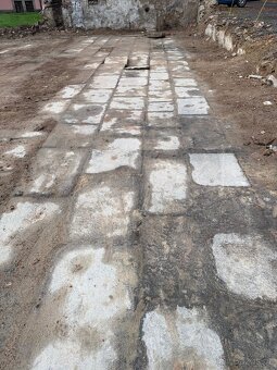 Staré žulové desky - minimální odběr od 15 m2 - 10