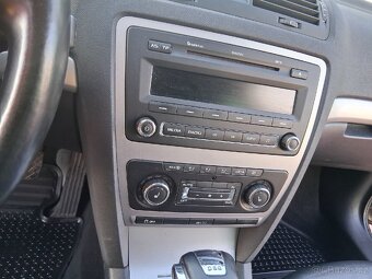 Škoda Octavia automat kůže - 10