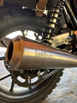 Triumph Street twin 900 - 10