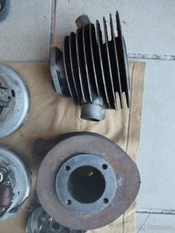 Díly ČZ 125T, motor, hlavy, zapalování... - 10