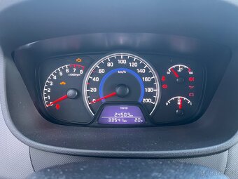 Hyundai i10 - 10