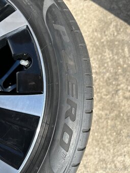 Pirelli 245/45R18 předek 275/40R 18 zadek - 10