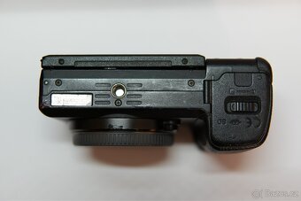 Sony Alpha A6400 – tělo s příslušenstvím - 10