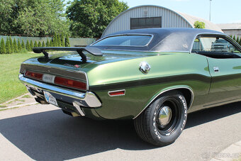 1970 Dodge Challenger R/T SE 383 V8, manuál - 10