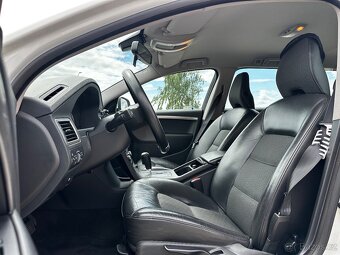 Volvo V70 2.4d 129Kw - 10