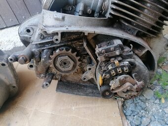 Jawa 250 pérák Zbrojovka, komunista - 10