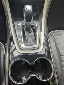Ford Mondeo kombi Vignale 2.0 4x4 TDCi 132 kW r.v. 2018 - 10
