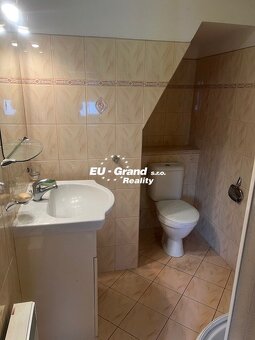 Prodej krásného bytu 3+1 s lodžií, garáží a půdou - 10