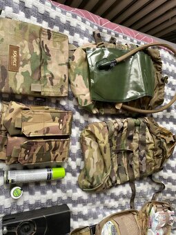 KOMPLETNÍ AIRSOFT VÝBAVA NA PRODEJ – ZBRAŇ, VÝSTROJ, OBLEČEN - 10