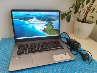 Skvělý notebook Asus A6 8/128gb Windows IPS display - 10