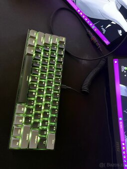 Prodám herní mechanickou klávesnici Yenkee ATOM - 10
