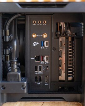 HERNÍ MINI PC - i7-11700F / 32GB / 1TB SSD / RX 6800 16GB - 10