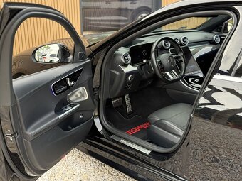 Mercedes-Benz C 300 d 4Matic AMG Plna vybava,Masáž,Pano,Bur. - 10