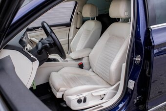 Volkswagen Passat B8 Highline 2018 110kw DSG / AJ NA SPLÁTKY - 10