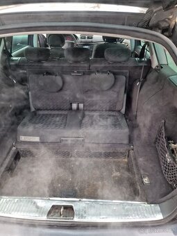 Mercedes E320i - 10