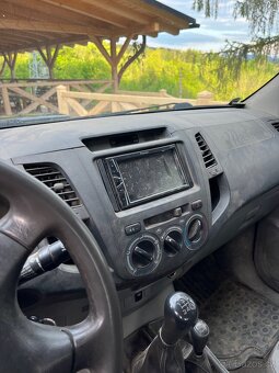 Toyota Hilux - 10