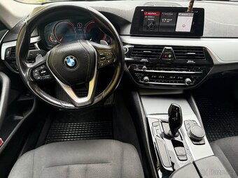 BMW 530d xDrive Touring | 195 kW | 1. majitel v ČR - 10