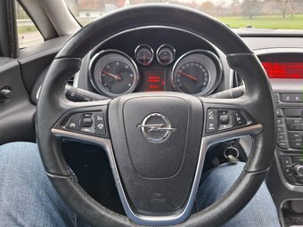 Opel Astra J 2.0 CDTI 121 kW, 2013 – top stav, výbava, cena - 10